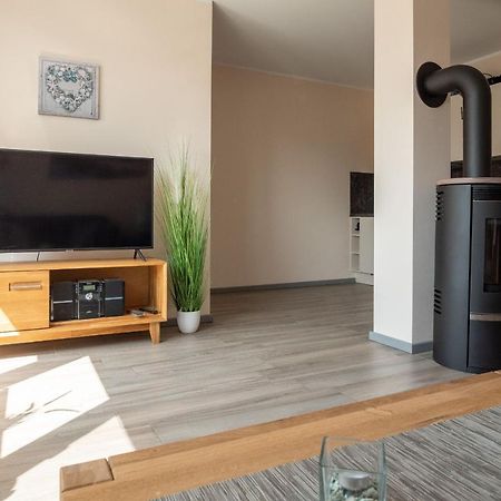 Rotes Haus Krabbe - Whg 2 Apartment Zingst Bagian luar foto