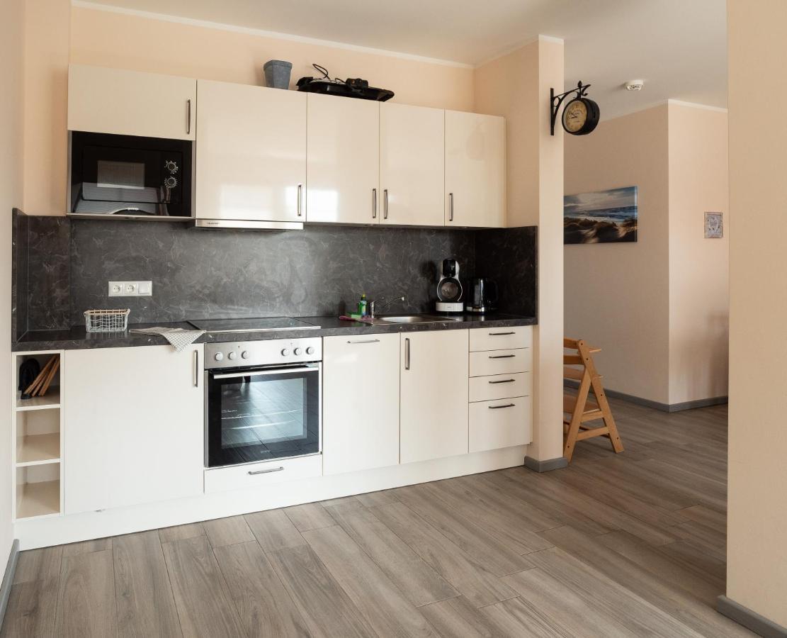 Rotes Haus Krabbe - Whg 2 Apartment Zingst Bagian luar foto
